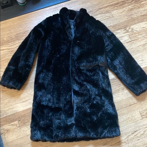 Fabulous Furs Black Coat - Picture 1 of 3